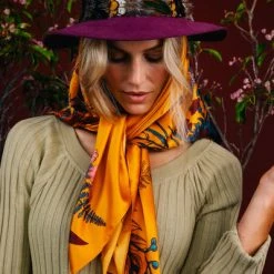 Powder Satin Print General Fox Square