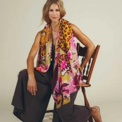 Powder Climbing Leopard Printed Scarf