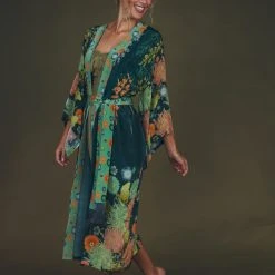 Powder Trailing Wisteria Kimono Gown - Ink